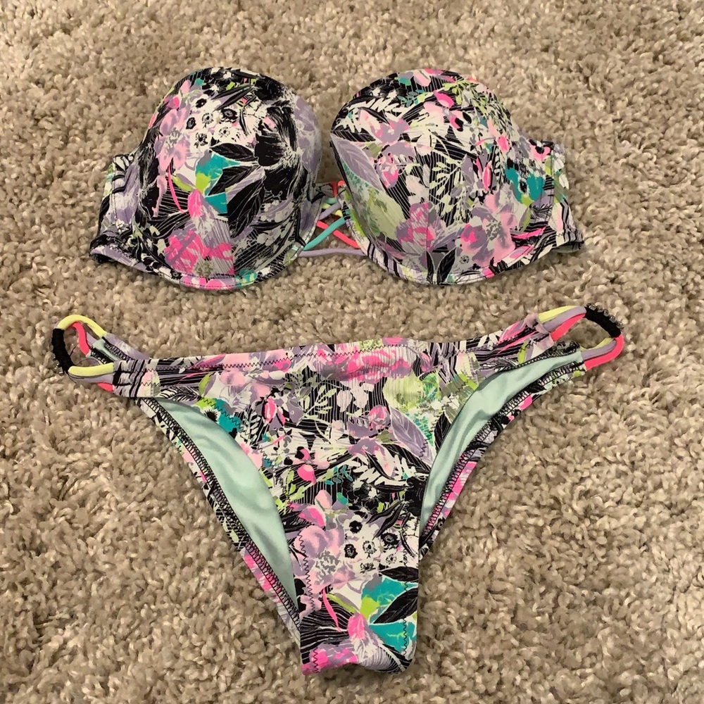 Victoria’s Secret Bikini